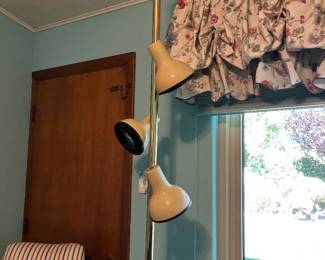 MCM tension pole lamp