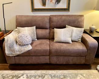 Contemporary electric reclining sofa