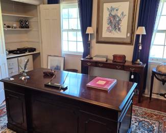 Executive desk 