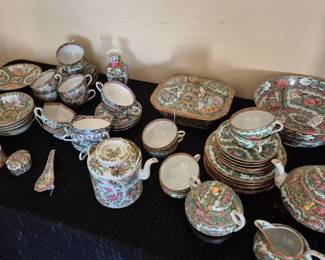 Rose Medallion, Famille Rose Collection