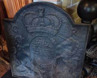 VM Cast Iron Fireback Coat of Arms 