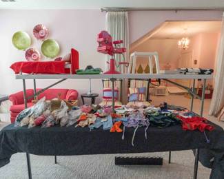 4 American Girl dolls for sale plus clothing and accessories