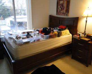 Now this bedroom set is outstanding