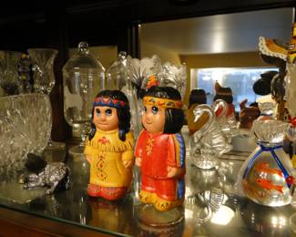 Some great decorative items in the hutch