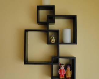 Square wall piece, perfect for displaying your items