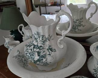 Wash bowl and pitcher set