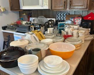 vintage Pyrex, vintage corelle ware