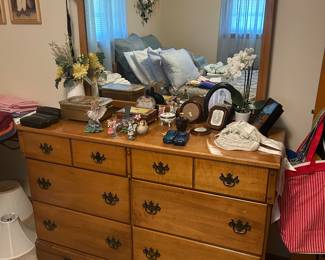 maple dresser