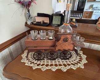 Bar set shot glasses wagon