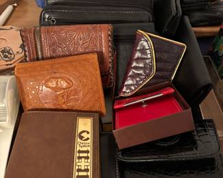 Wallets chessie system