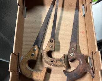 Cute mini hand saws, never seen them this small before!