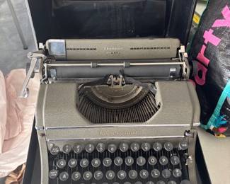 underwood vintage typewriter