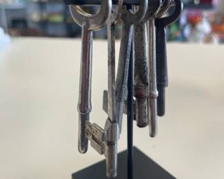 ANTIQUE SKELETON KEYS