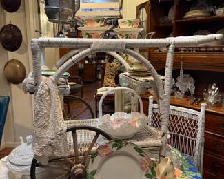 Desert Rose by Franciscan, White Hobnail Basket