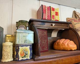 Bread Box, Tins