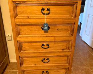 Chest of drawers