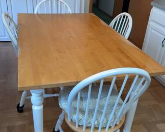Farmhouse Kitchen Table With Four Windsor Chairs
