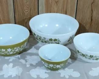 Pyrex Spring BlossomCrazy Daisy Set Of 4 Mixing Bowls
