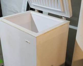 Galaxy Small Deep Freezer