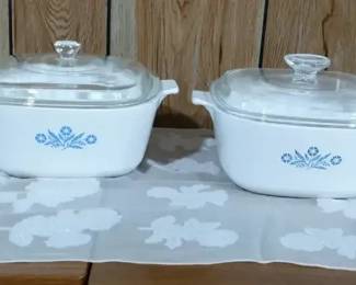 Pair of 212 Quart Corningware Cornflower Casserole Dishes