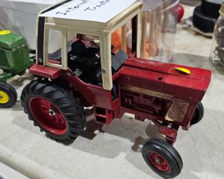 INTERNATIONAL TOY TRACTOR