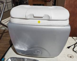 IGLOO COOLER