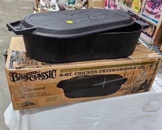 CAST IRON FRYER / GRIDDLE