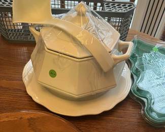 Soup turine, dish washer baskets