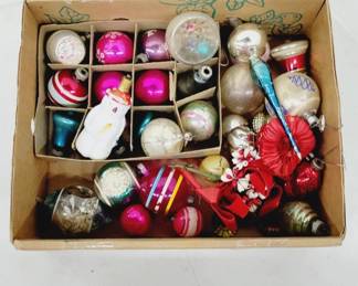 	Vintage Glass Chrismas Ornaments