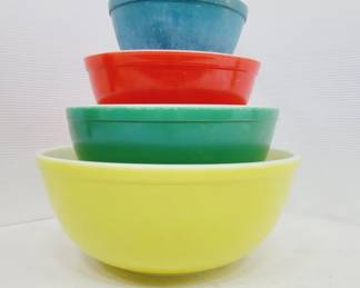 	Pyrex Primary Color Mixing Bowl Set Of 4