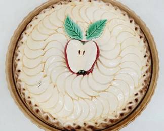 	Ceramic Covered Apple Pie Plate