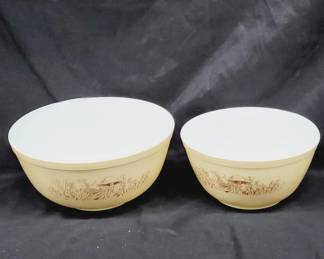 	Pyrex Woodland Mixing Bowls
