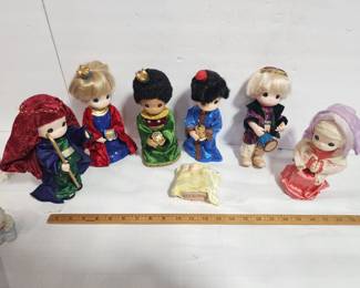 PRECIOUS MOMENTS NATIVITY