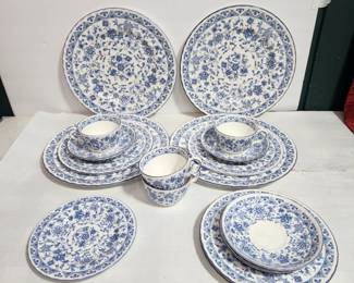 GERMAN DISH SET