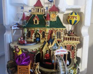 LEMAX TOYLAND VILLAGE WITH LIGHTS AND MUSIC