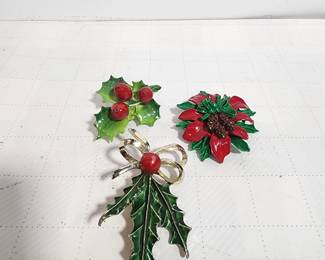 VINTAGE BROOCHES