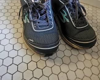 $20 GDefy Womens Athletic Shoes