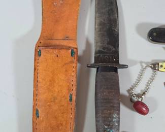 World War II US Navy fighting knife