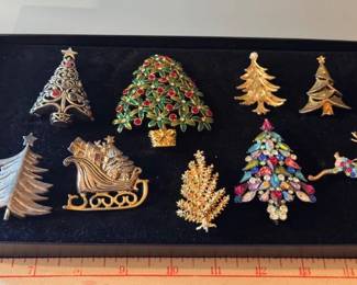 Vintage Christmas brooches