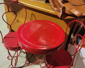 Small ice cream table and chairs