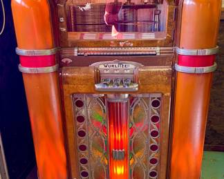 1940 Wurlitzer Jukebox Model 800 Works-Water Bubbles Display Works Also. Pre-Sale Item $3500
