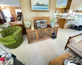 stereo but its not working - someone put portable stereo on top