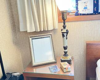 lamp table, vintage lamp