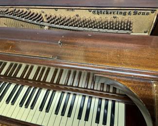 180 Chickering Vintage Mahogany Upright Piano Detailmin