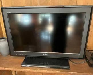 180 Sony BRAVIA 26In. LCD HDTVmin