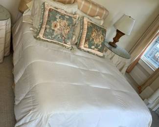180 Queen Upholstered Bedframe Stagedmin