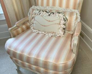 180 Upholstered Accent Armchairmin