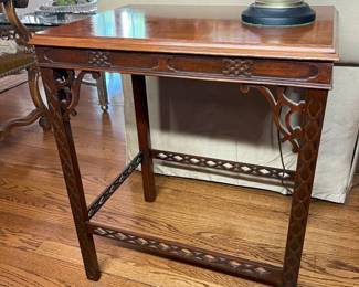 180 Oriental Accent Tablemin