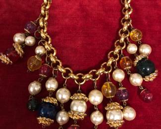 Costume beaded necklace