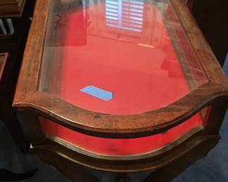 Display table